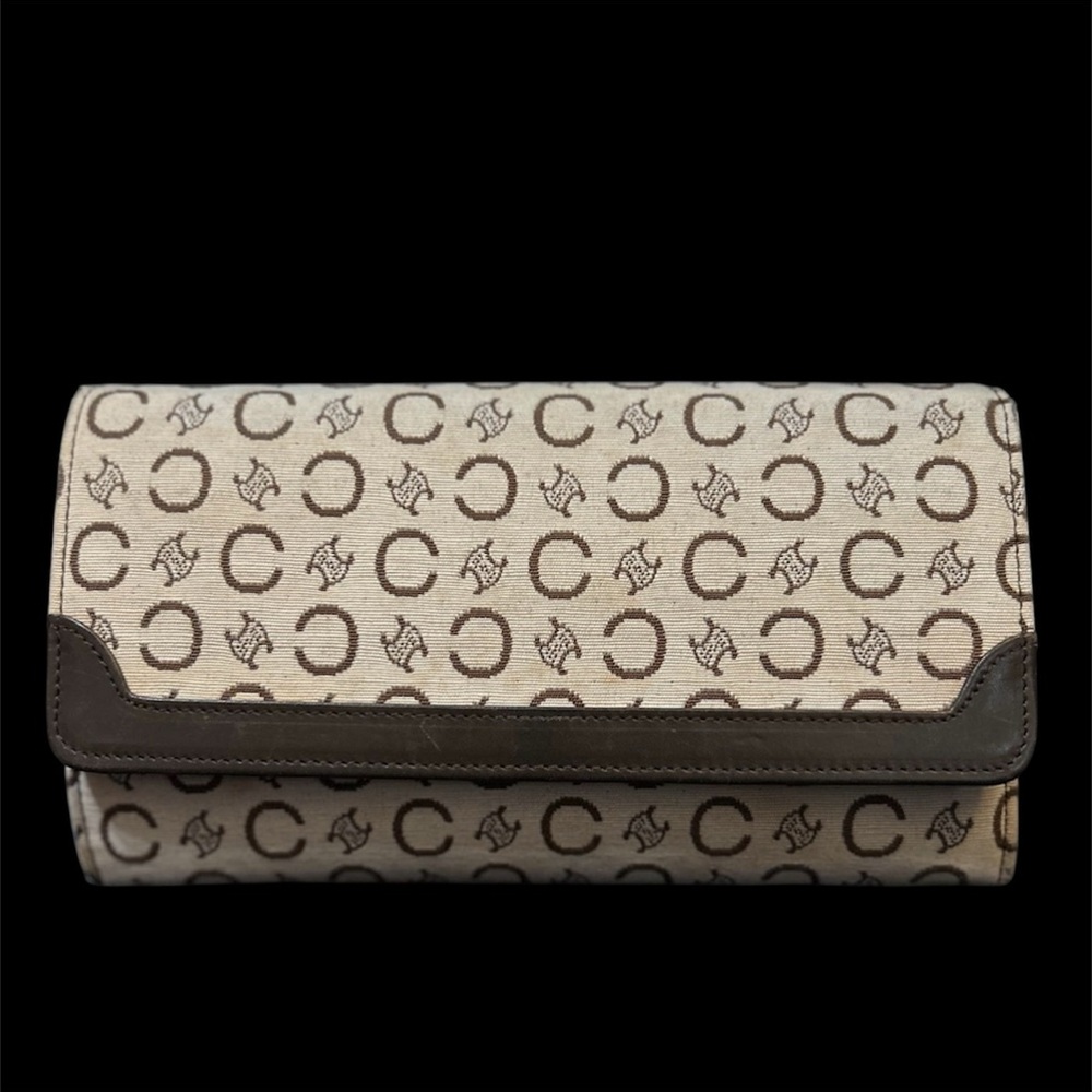 ❣️CELINE Monogram Wallet❣️